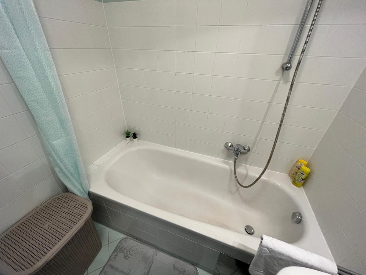 Cool Schonbrunn Apt 2br Apartament *